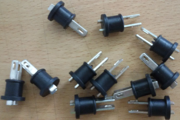 PLASTIC POLYMERINJECTION